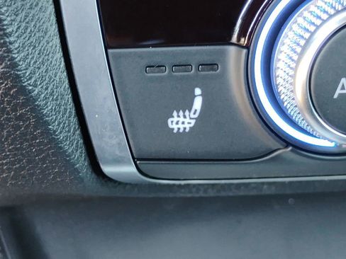 Used 2021 Audi Q3 2.0T Premium image 27