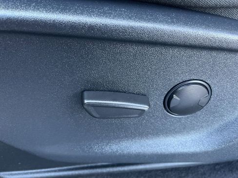 Used 2023 Ford F150 XLT image 13