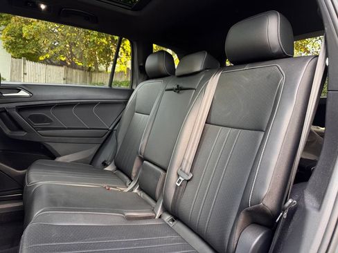 Used 2022 Volkswagen Tiguan SE R-Line AWD/4WD image 23