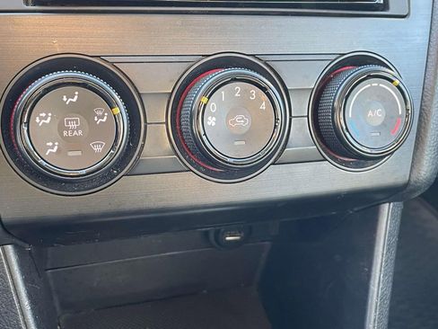 Used 2012 Subaru Impreza 2.0i image 19