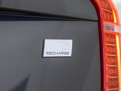 Certified 2024 Volvo XC90 T8 Core AWD/4WD image 13