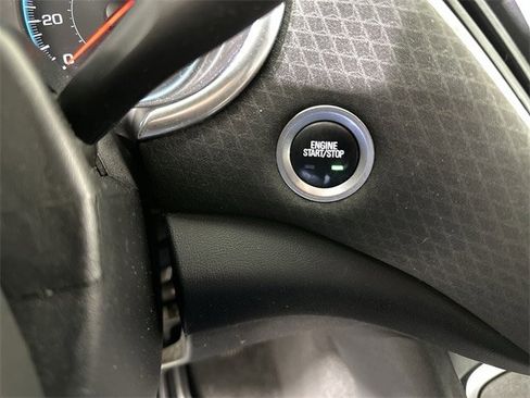 Used 2020 Chevrolet Malibu LT image 17