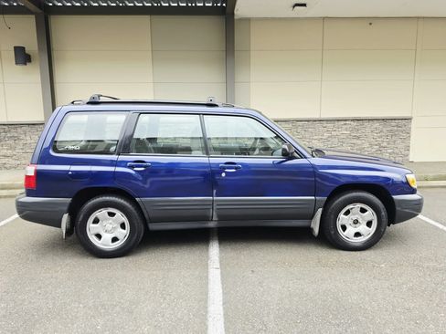 Used 2002 Subaru Forester L AWD/4WD image 6