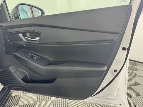 Used 2025 Honda Accord SE image 35