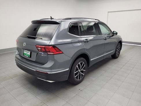 Used 2021 Volkswagen Tiguan SE AWD/4WD image 9