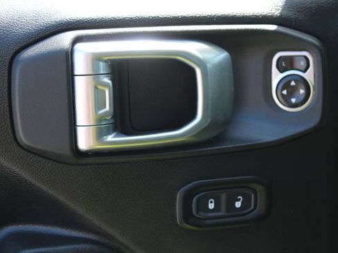Used 2024 Jeep Wrangler Unlimited Sport AWD/4WD image 11
