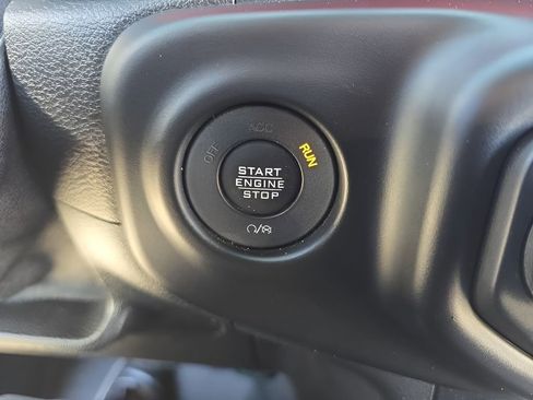 Used 2021 Jeep Gladiator Rubicon w/ LED Lighting Group AWD/4WD image 28