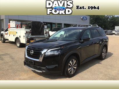 Used 2024 Nissan Pathfinder SL