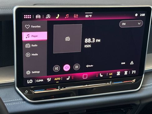 New 2026 Volkswagen Tiguan SE FWD image 17