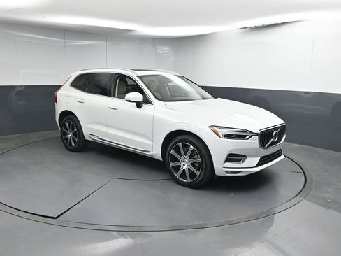 Used 2020 Volvo XC60 T5 Inscription w/ Protection Package image 26