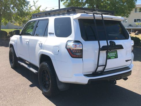 Used 2018 Toyota 4Runner TRD Pro AWD/4WD image 5