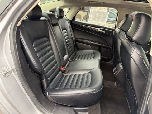 Used 2020 Ford Fusion SEL FWD image 16