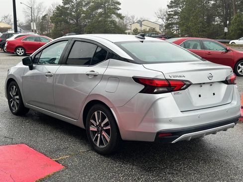 Used 2021 Nissan Versa SV image 6