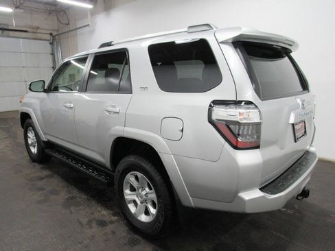 Used 2020 Toyota 4Runner SR5 Premium AWD/4WD image 6