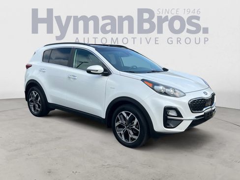 Certified 2022 Kia Sportage EX w/ EX Technology Package AWD/4WD image 1