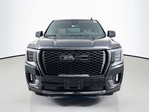 Used 2024 GMC Yukon Denali Ultimate AWD/4WD image 2