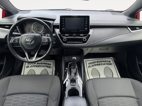 Used 2022 Toyota Corolla SE w/ SE Preferred Package FWD image 15