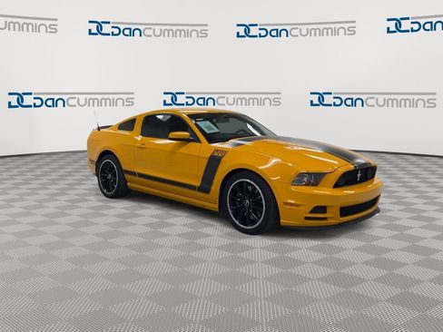 Used 2013 Ford Mustang Boss 302 w/ Boss 302 Accessory Pkg RWD image 2