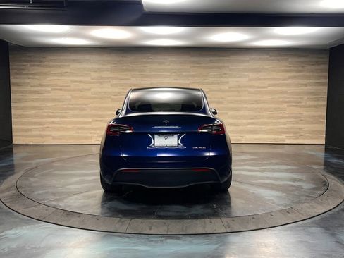Used 2023 Tesla Model Y Performance AWD/4WD image 16