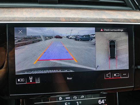 Used 2022 Audi e-tron Premium Plus w/ Premium Plus Package image 26