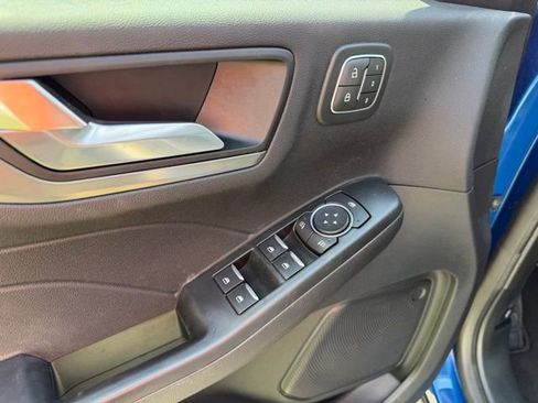 Used 2022 Ford Escape Titanium w/ Class II Trailer Tow Package image 15