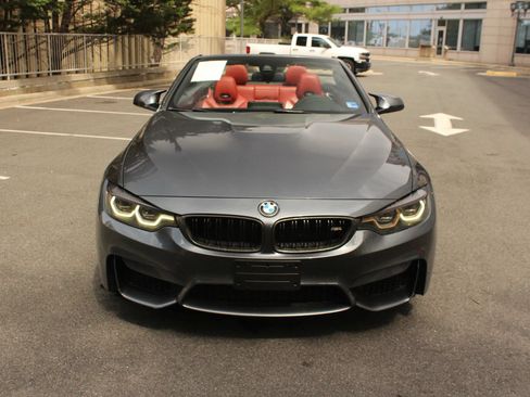 Used 2018 BMW M4 Convertible RWD image 3