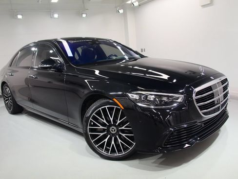 Certified 2022 Mercedes-Benz S 580 4MATIC Sedan image 11