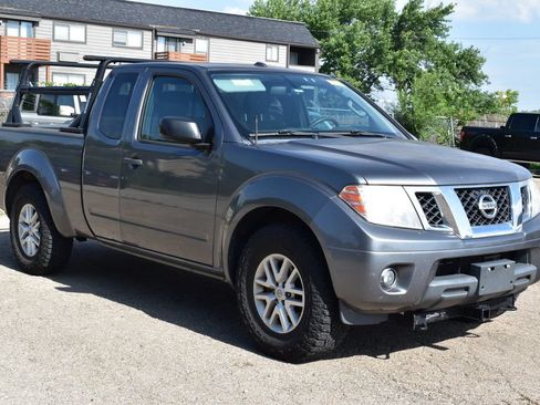 Used 2016 Nissan Frontier SV w/ SV Value Truck Package RWD image 3