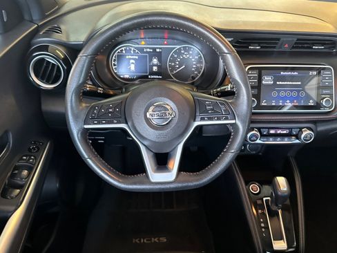 Used 2020 Nissan Kicks SR FWD image 14