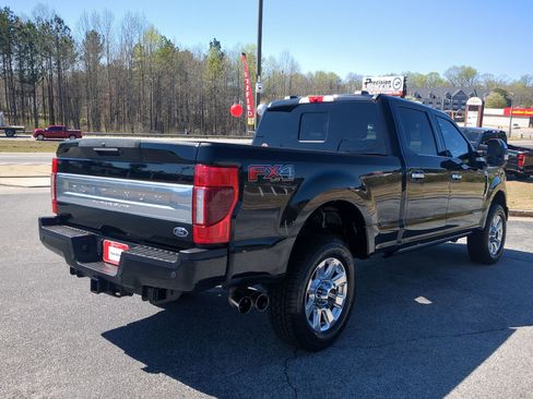 Used 2021 Ford F250 Platinum w/ FX4 Off-Road Package image 5