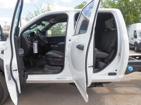 New 2026 RAM 5500 Tradesman w/ Chrome Appearance Group image 11