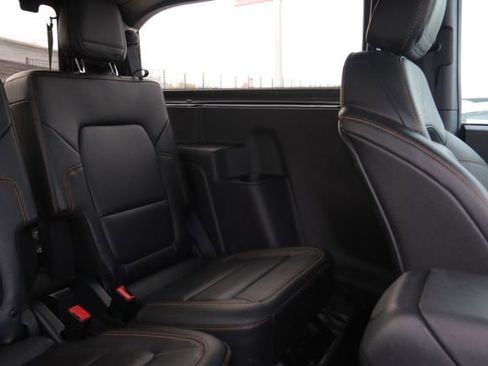 Used 2023 Ford Bronco Badlands image 34