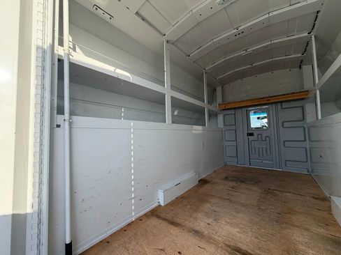 Used 2023 Ford E-350 and Econoline 350 Super Duty w/ Power Windows & Locks Group image 14