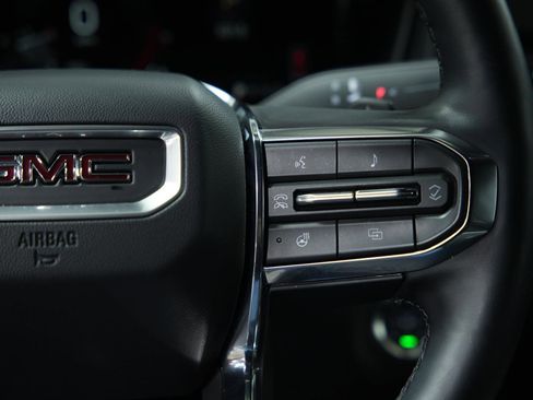 Used 2025 GMC Terrain Elevation image 33