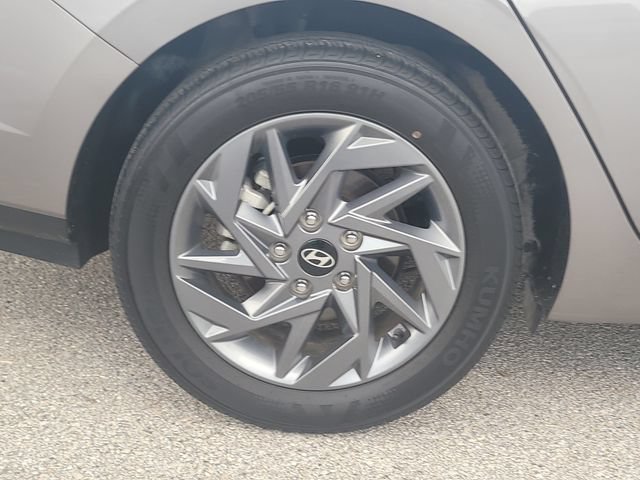 Used 2024 Hyundai Elantra SEL FWD image 8