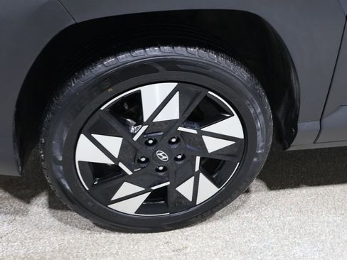 Used 2024 Hyundai Kona SEL image 9