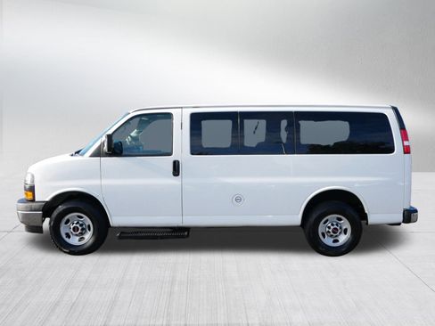 Used 2019 GMC Savana 3500 LS w/ Cold Climate Package image 4