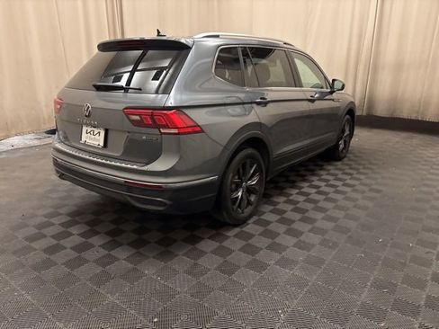 Used 2024 Volkswagen Tiguan SE AWD/4WD image 5