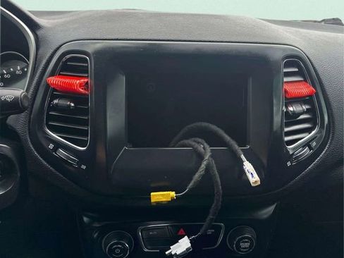 Used 2020 Jeep Compass Latitude image 25