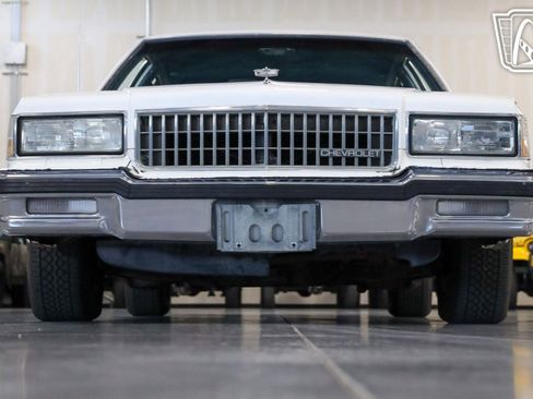 Used 1989 Chevrolet Caprice Classic Brougham image 4