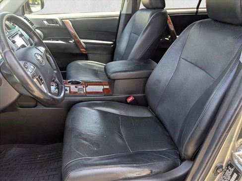 Used 2013 Toyota Highlander Limited FWD image 15