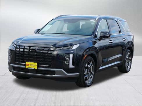 Used 2024 Hyundai Palisade SEL w/ Premium Package image 3