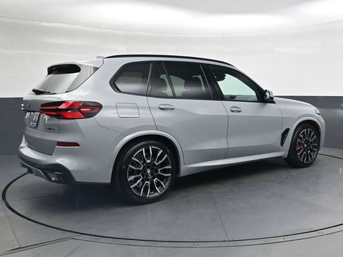 Used 2026 BMW X5 xDrive50e w/ Executive Package AWD/4WD image 4