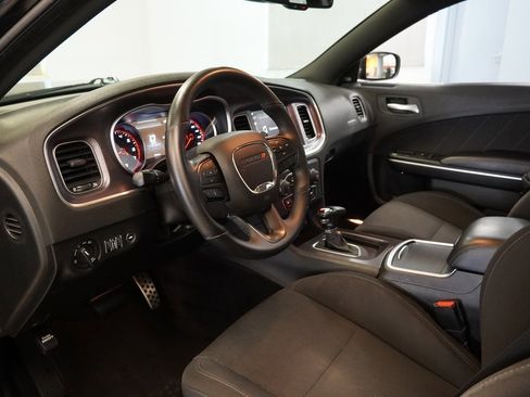 Used 2018 Dodge Charger R/T Scat Pack image 6