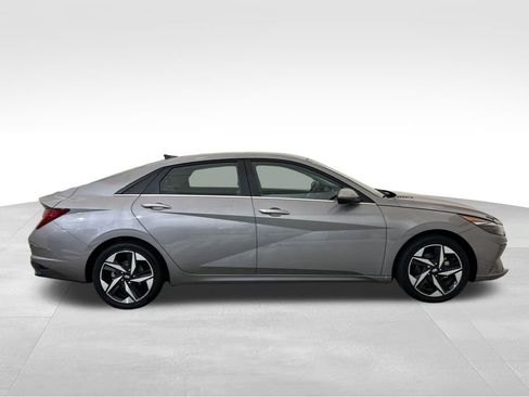 Used 2023 Hyundai Elantra Limited FWD image 7