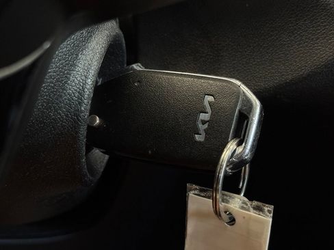 Used 2022 Kia Sorento LX FWD image 32