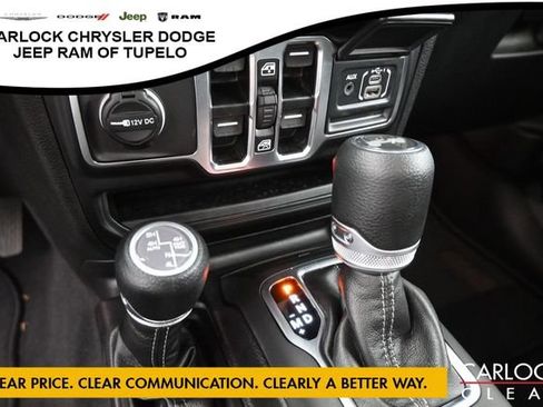 Used 2025 Jeep Wrangler Unlimited Sahara AWD/4WD image 23