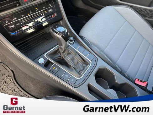 Used 2025 Volkswagen Jetta SE image 24