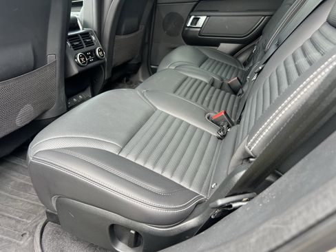 Certified 2024 Land Rover Discovery S image 32