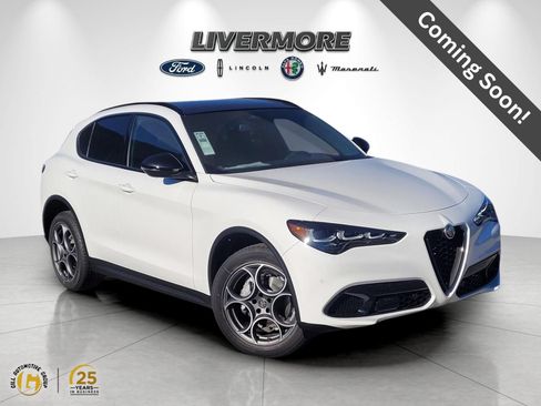 Used 2025 Alfa Romeo Stelvio Sprint AWD/4WD image 1